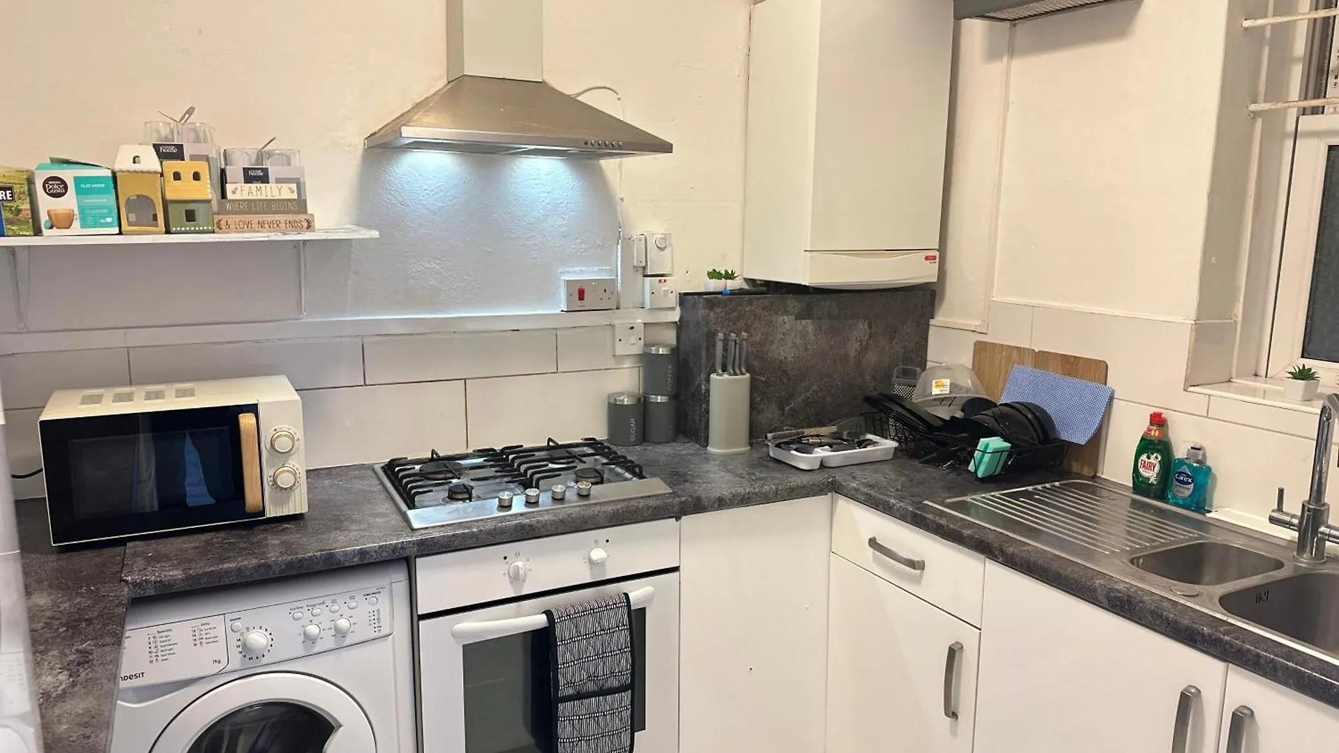 Flat In Aldgate East, London Apartment
