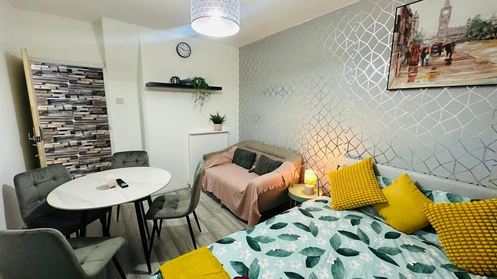 Flat In Aldgate East, London Apartamento