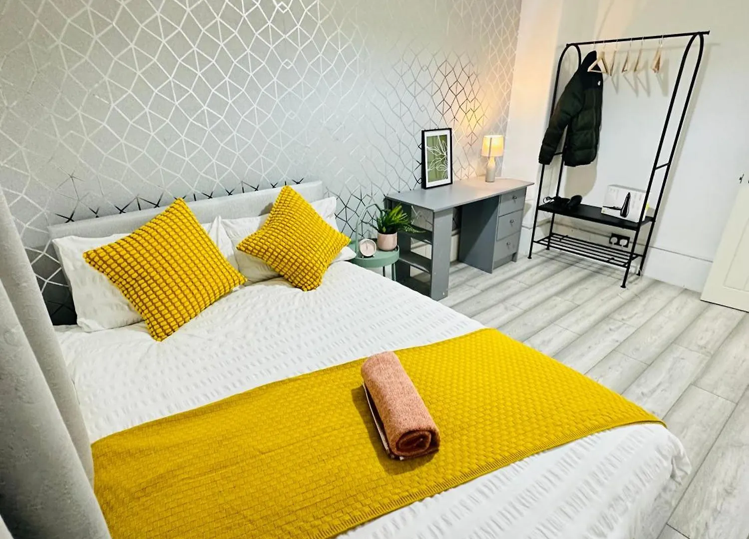 Flat In Aldgate East, London Apartamento